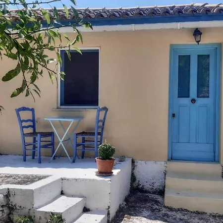 Agrilias With Private Pool 度假居